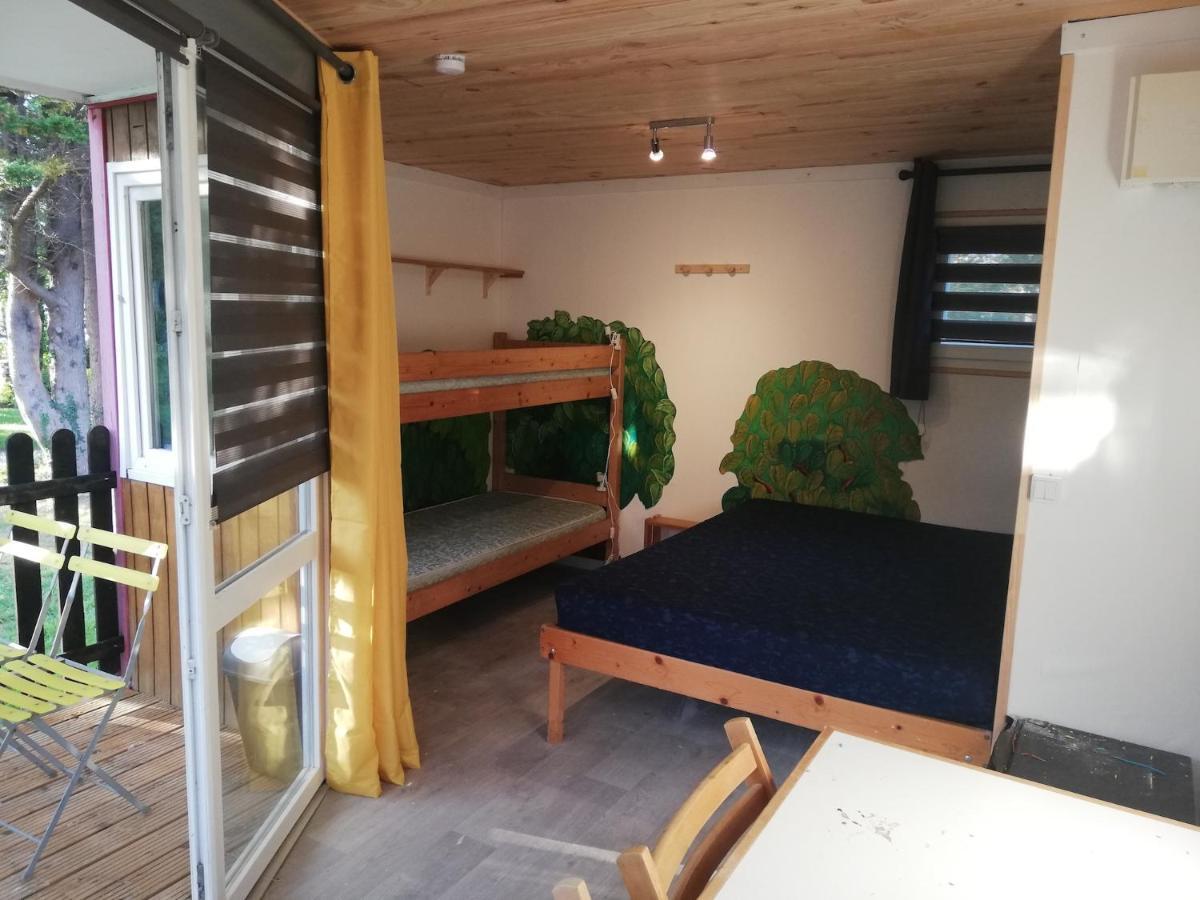 Hebergements Camping "Les Pieds Dans L'Eau" كروزون المظهر الخارجي الصورة